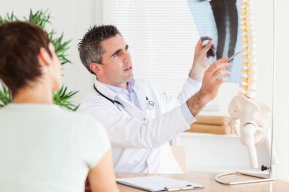 Consult a specialist for cervical osteochondrosis